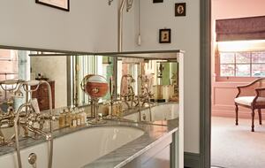 Elegant Georgian Townhouse in the Heart of Barnes Village - London, United Kingdom