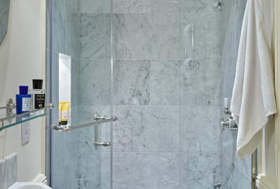 Elegant Georgian Townhouse in the Heart of Barnes Village - London, United Kingdom