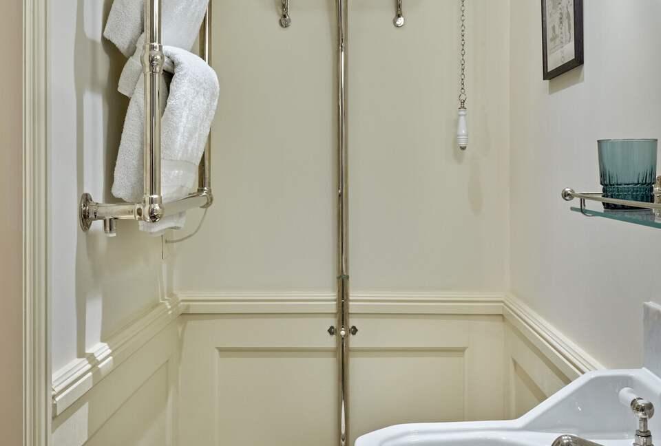 Elegant Georgian Townhouse in the Heart of Barnes Village - London, United Kingdom