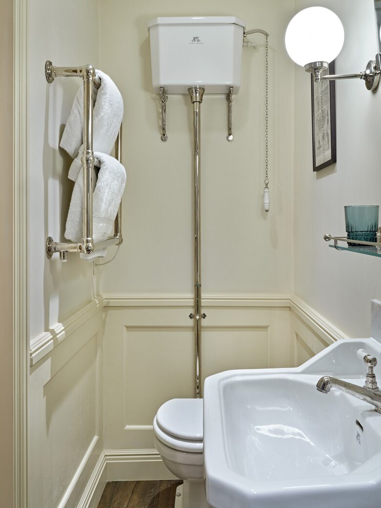 Elegant Georgian Townhouse in the Heart of Barnes Village - London, United Kingdom