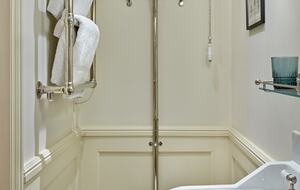 Elegant Georgian Townhouse in the Heart of Barnes Village - London, United Kingdom