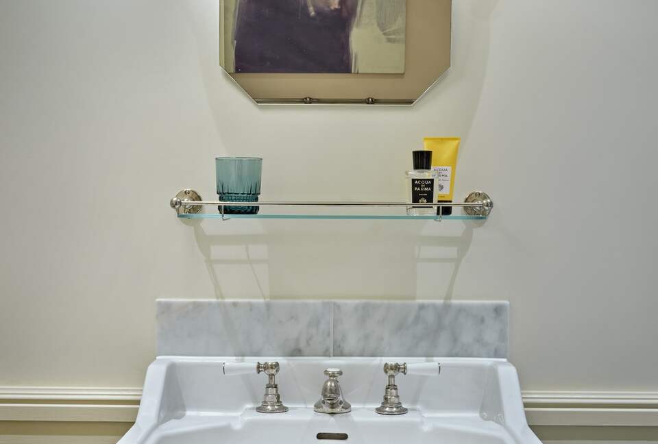 Elegant Georgian Townhouse in the Heart of Barnes Village - London, United Kingdom