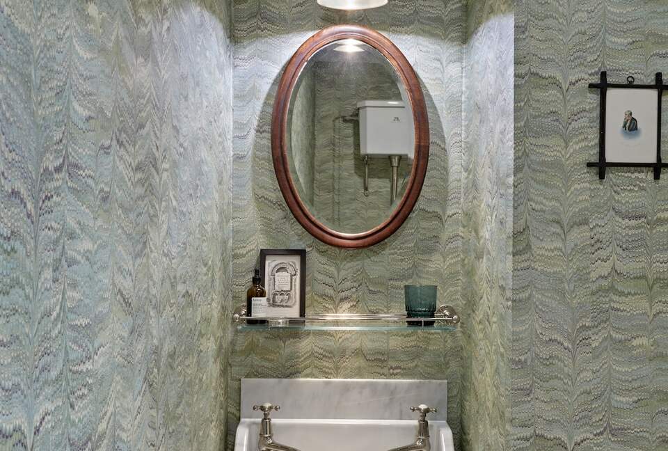 Elegant Georgian Townhouse in the Heart of Barnes Village - London, United Kingdom