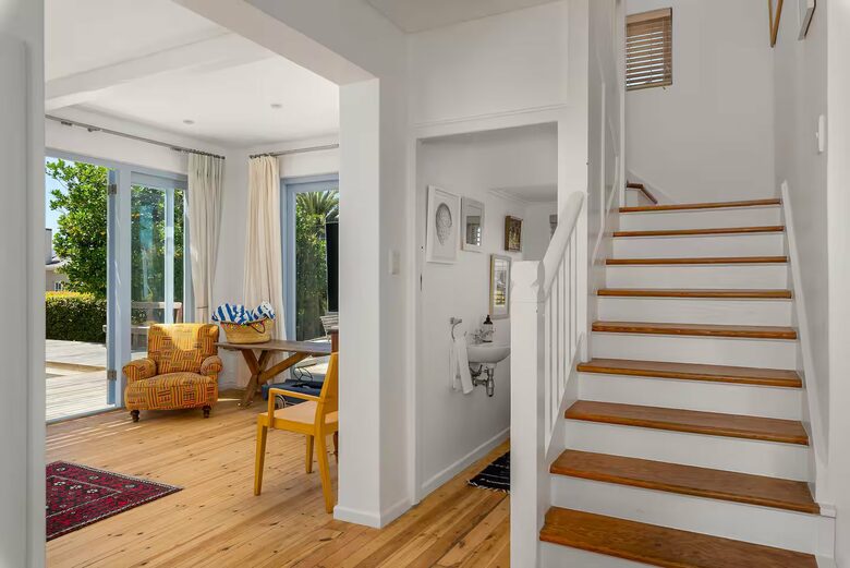 The Rafters: Timeless Charm by the Sea - Muizenberg, South Africa