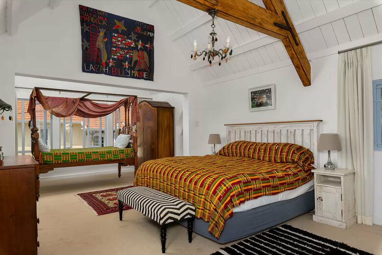 The Rafters: Timeless Charm by the Sea - Muizenberg, South Africa