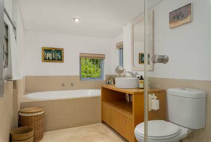 The Rafters: Timeless Charm by the Sea - Muizenberg, South Africa