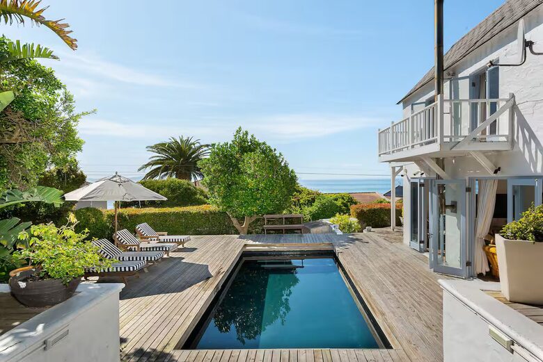 The Rafters: Timeless Charm by the Sea - Muizenberg, South Africa