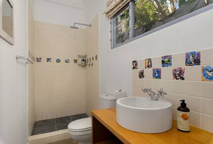 The Rafters: Timeless Charm by the Sea - Muizenberg, South Africa