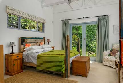 The Rafters: Timeless Charm by the Sea - Muizenberg, South Africa