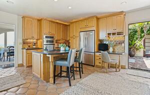 Sparkling views of the Pacific and Channel Islands from this 1920’s Spanish style home - Ventura, California