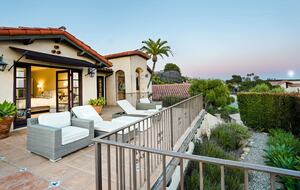 Sparkling views of the Pacific and Channel Islands from this 1920’s Spanish style home - Ventura, California