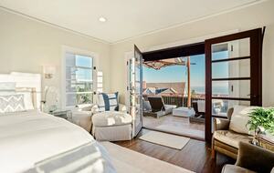 Sparkling views of the Pacific and Channel Islands from this 1920’s Spanish style home - Ventura, California