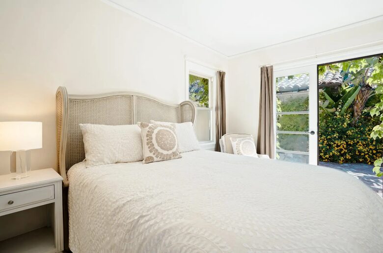 Back left guest room opens to back patio