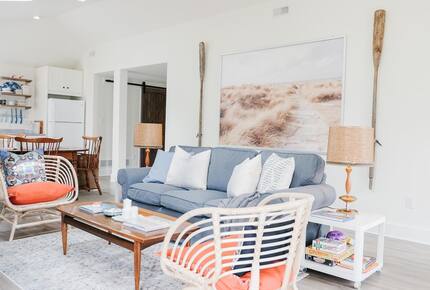 Vintage Charm by the Lake - Fort Erie, Canada