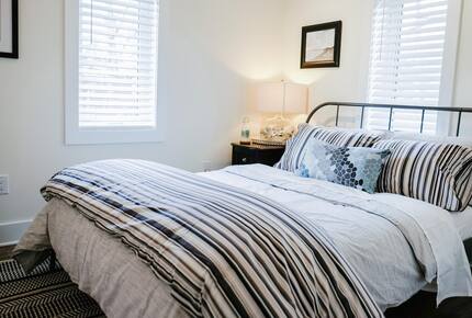 Vintage Charm by the Lake - Fort Erie, Canada