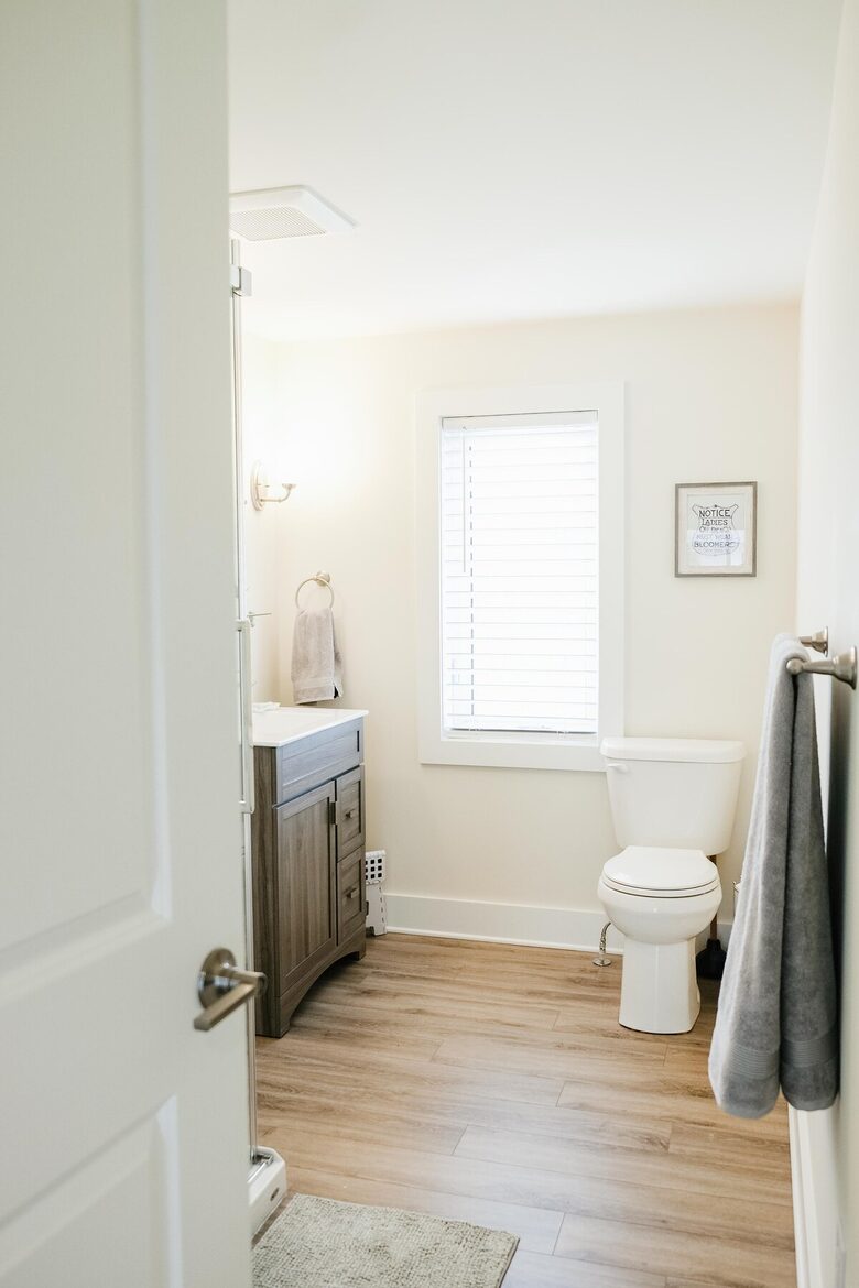 Vintage Charm by the Lake - Fort Erie, Canada