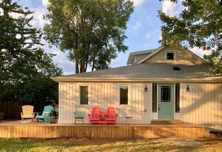 Vintage Charm by the Lake - Fort Erie, Canada