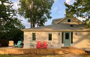 Vintage Charm by the Lake - Fort Erie, Canada