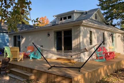 Vintage Charm by the Lake - Fort Erie, Canada