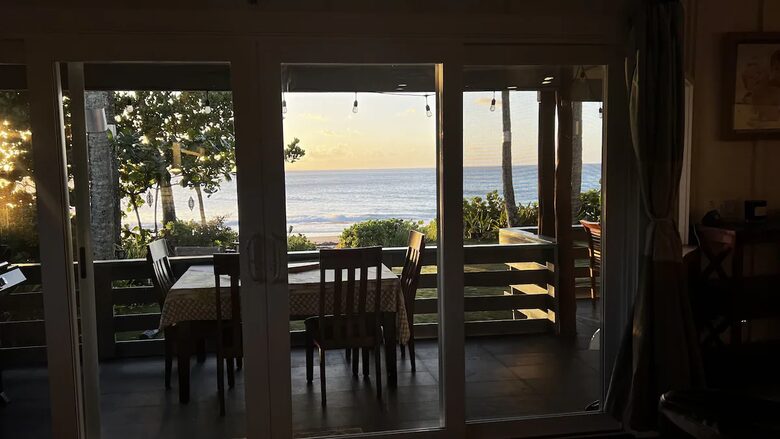 Beachfront North Shore retreat with panoramic ocean views - Haleiwa, Hawaii