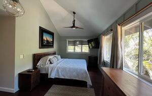 Beachfront North Shore retreat with panoramic ocean views - Haleiwa, Hawaii