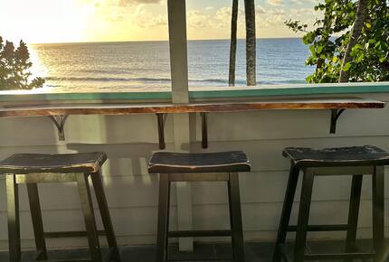 Beachfront North Shore retreat with panoramic ocean views - Haleiwa, Hawaii