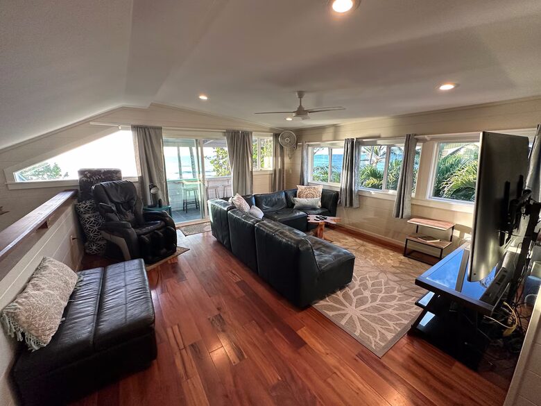 Beachfront North Shore retreat with panoramic ocean views - Haleiwa, Hawaii