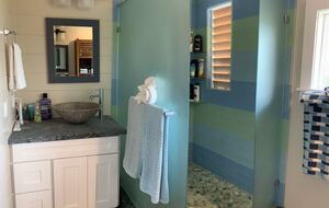 Beachfront North Shore retreat with panoramic ocean views - Haleiwa, Hawaii