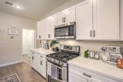 Elegant Retreat Near the Strip - Henderson, Nevada