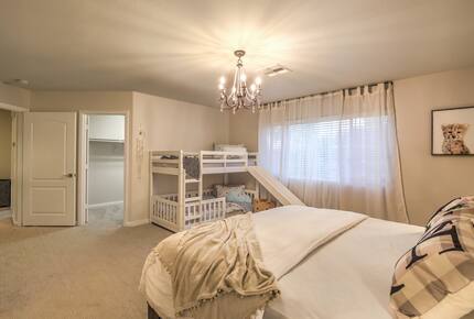 Elegant Retreat Near the Strip - Henderson, Nevada