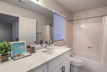 Elegant Retreat Near the Strip - Henderson, Nevada