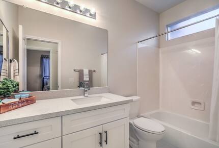 Elegant Retreat Near the Strip - Henderson, Nevada