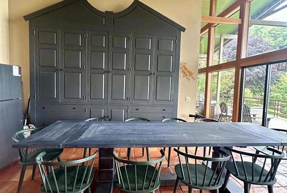 Luxury Mountain Getaway on 220 Acres with Trails & Private Pond - Independence, Virginia