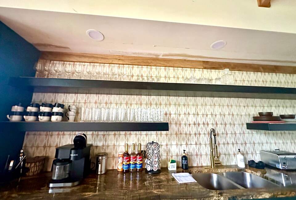 Luxury Mountain Getaway on 220 Acres with Trails & Private Pond - Independence, Virginia