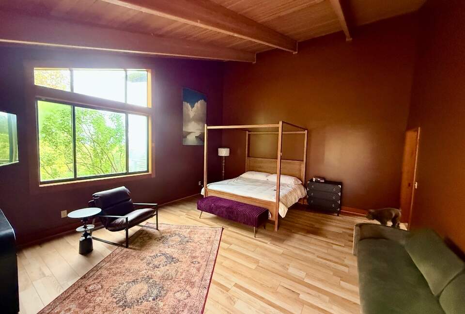 Luxury Mountain Getaway on 220 Acres with Trails & Private Pond - Independence, Virginia