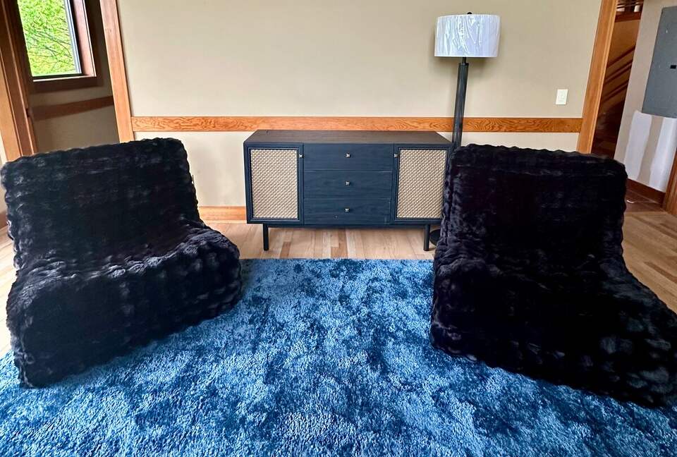 Luxury Mountain Getaway on 220 Acres with Trails & Private Pond - Independence, Virginia