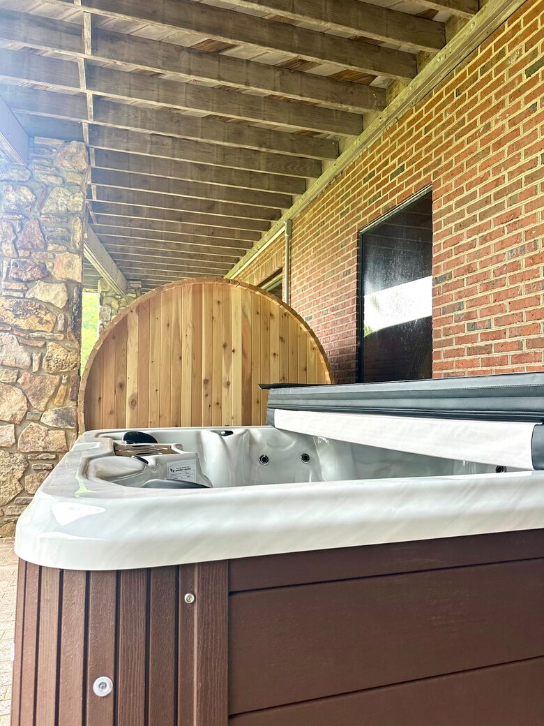 Luxury Mountain Getaway on 220 Acres with Trails & Private Pond - Independence, Virginia