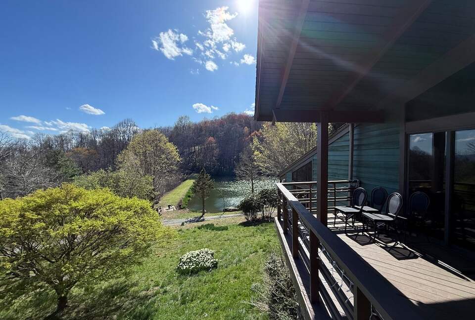 Luxury Mountain Getaway on 220 Acres with Trails & Private Pond - Independence, Virginia