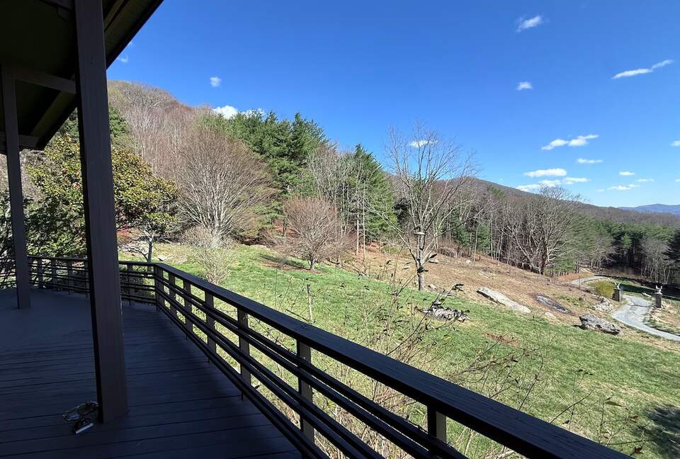 Luxury Mountain Getaway on 220 Acres with Trails & Private Pond - Independence, Virginia