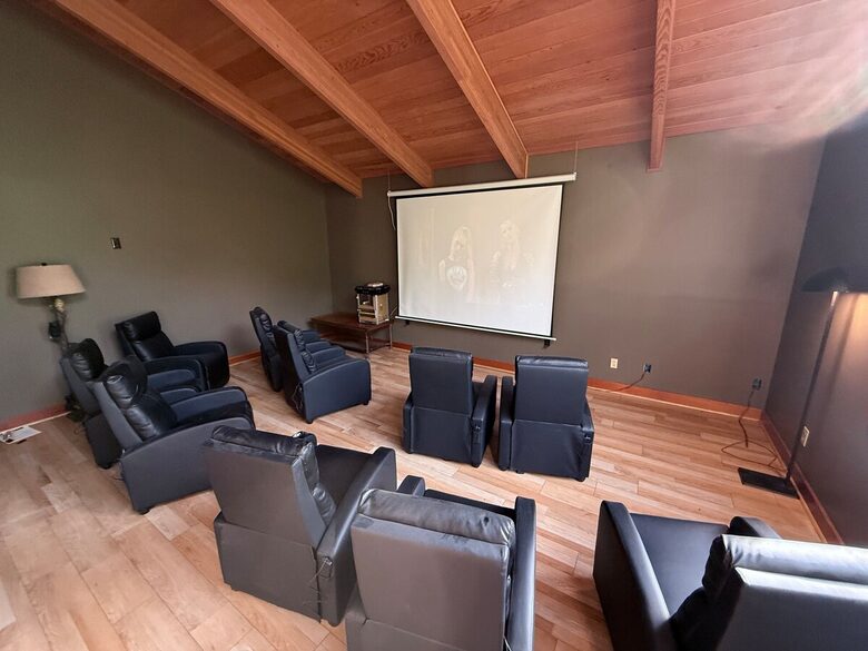 Luxury Mountain Getaway on 220 Acres with Trails & Private Pond - Independence, Virginia