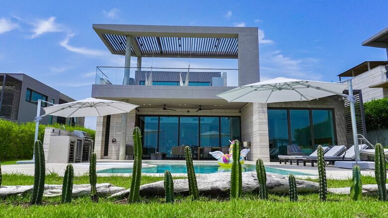 Baru Oceanfront Elegance - Cartagena, Colombia