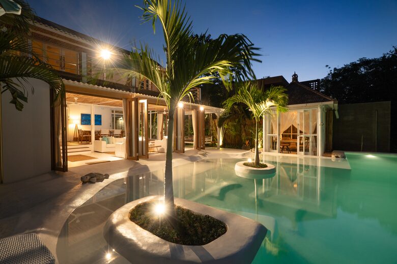 Elegant Uluwatu Escape Near Nyang Nyang Beach - "THE LAGOON " - Bali, Indonesia