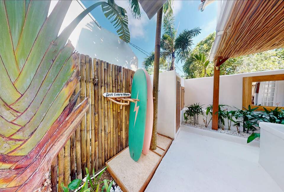 Elegant Uluwatu Escape Near Nyang Nyang Beach - "THE LAGOON " - Bali, Indonesia