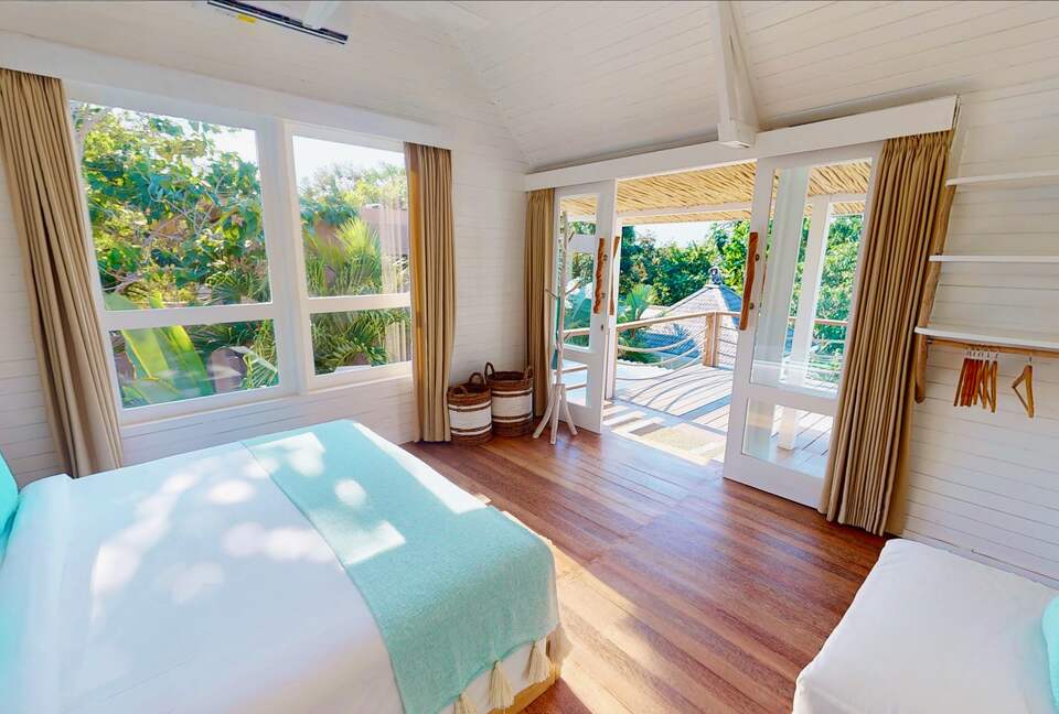 Elegant Uluwatu Escape Near Nyang Nyang Beach - "THE LAGOON " - Bali, Indonesia