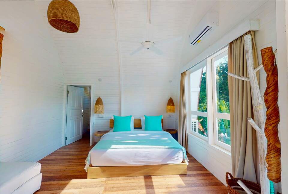 Elegant Uluwatu Escape Near Nyang Nyang Beach - "THE LAGOON " - Bali, Indonesia