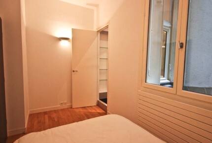 Perfect Parisian Apartment - Paris, France