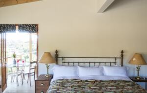 Elegant Coastal Retreat with Fynbos Hills Views - Plettenberg Bay, South Africa