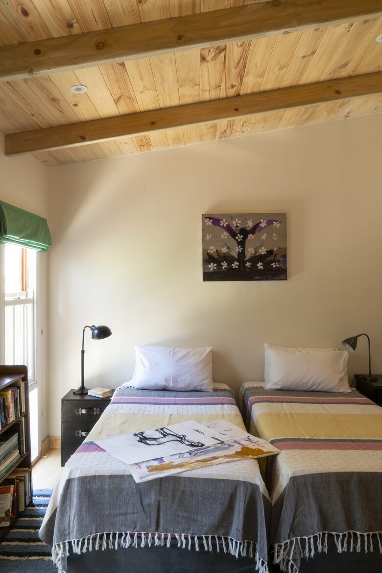 Elegant Coastal Retreat with Fynbos Hills Views - Plettenberg Bay, South Africa