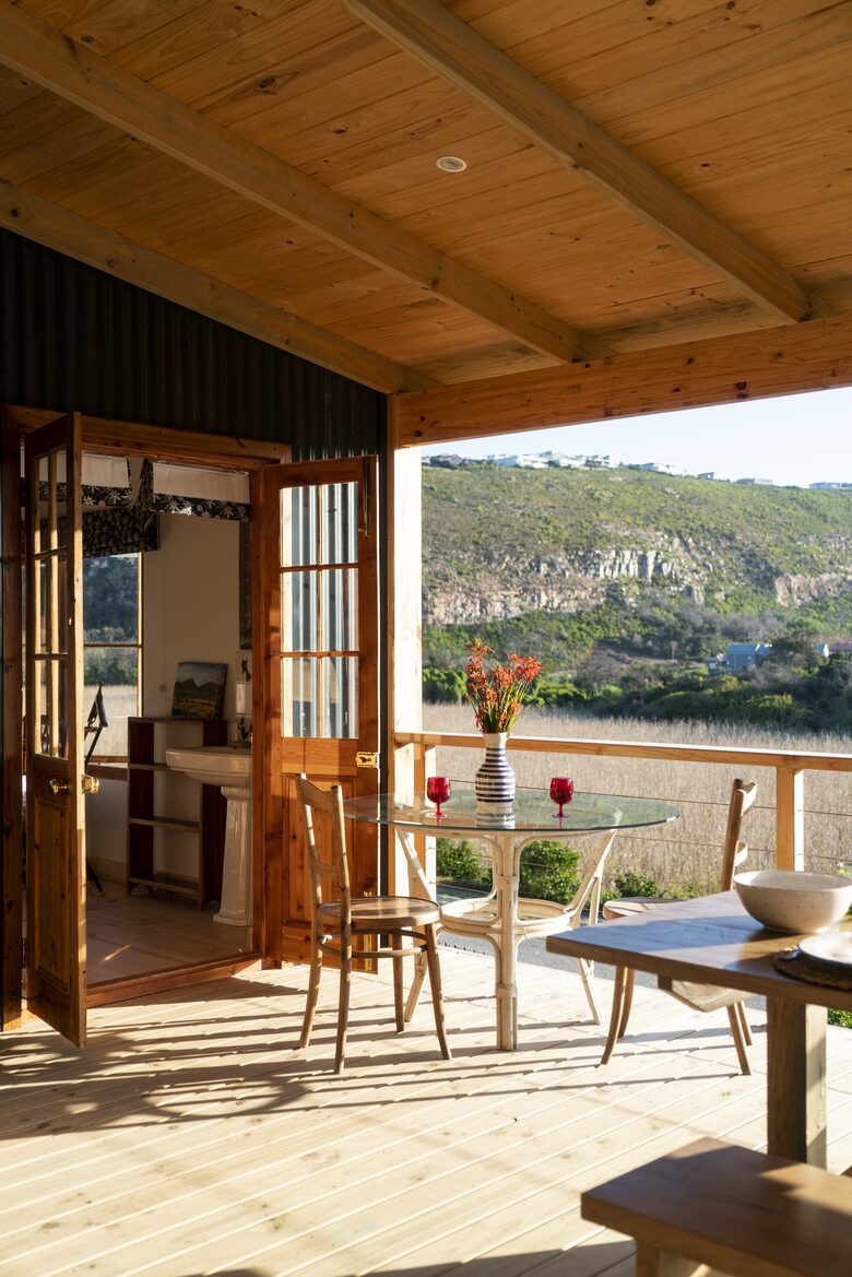 Elegant Coastal Retreat with Fynbos Hills Views - Plettenberg Bay, South Africa