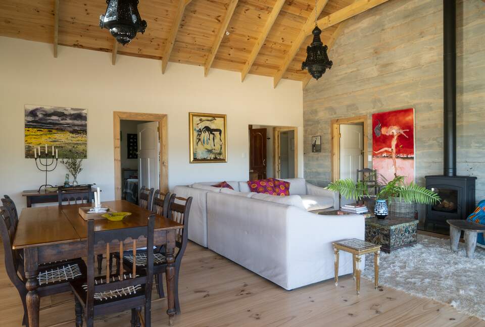 Elegant Coastal Retreat with Fynbos Hills Views - Plettenberg Bay, South Africa